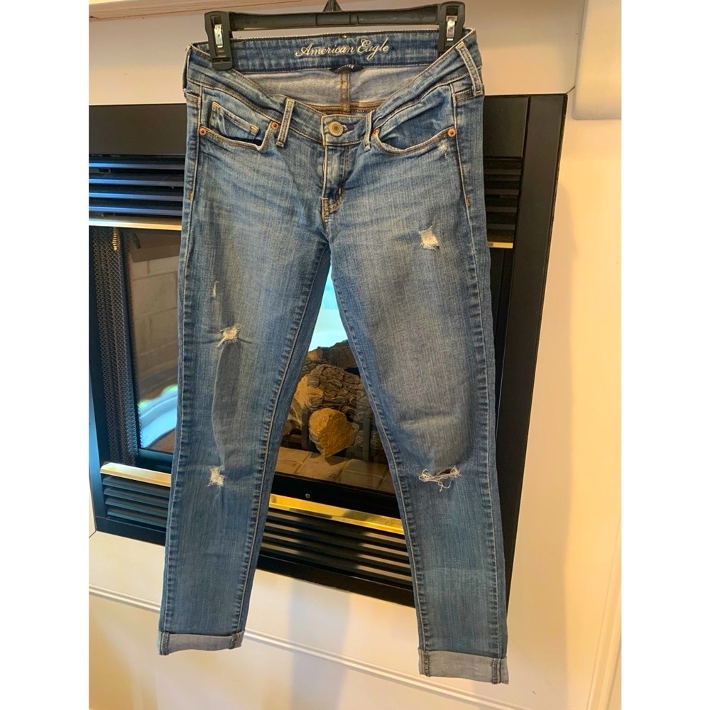 Mom Jean American Eagle size 2 90s skinny jeans